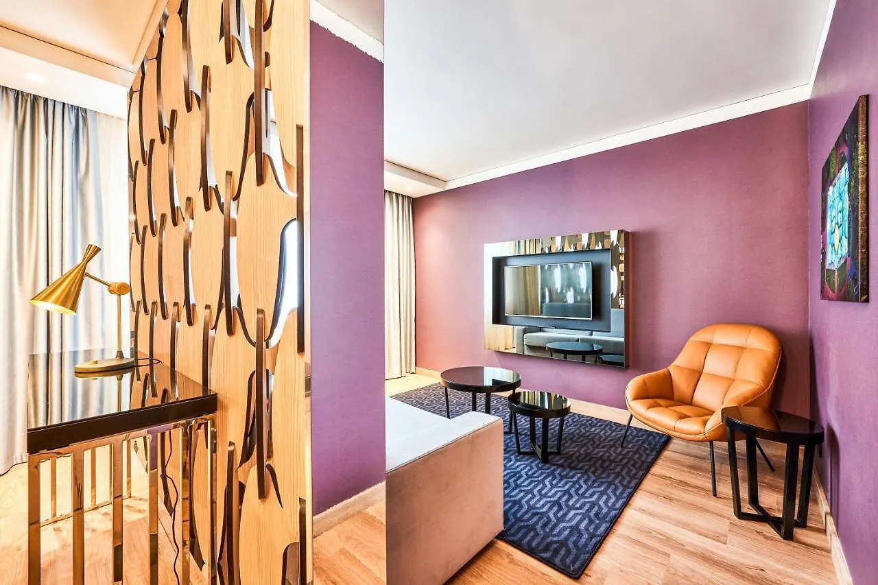 Radisson Blu Hotel, Kyiv City Centre 4*,