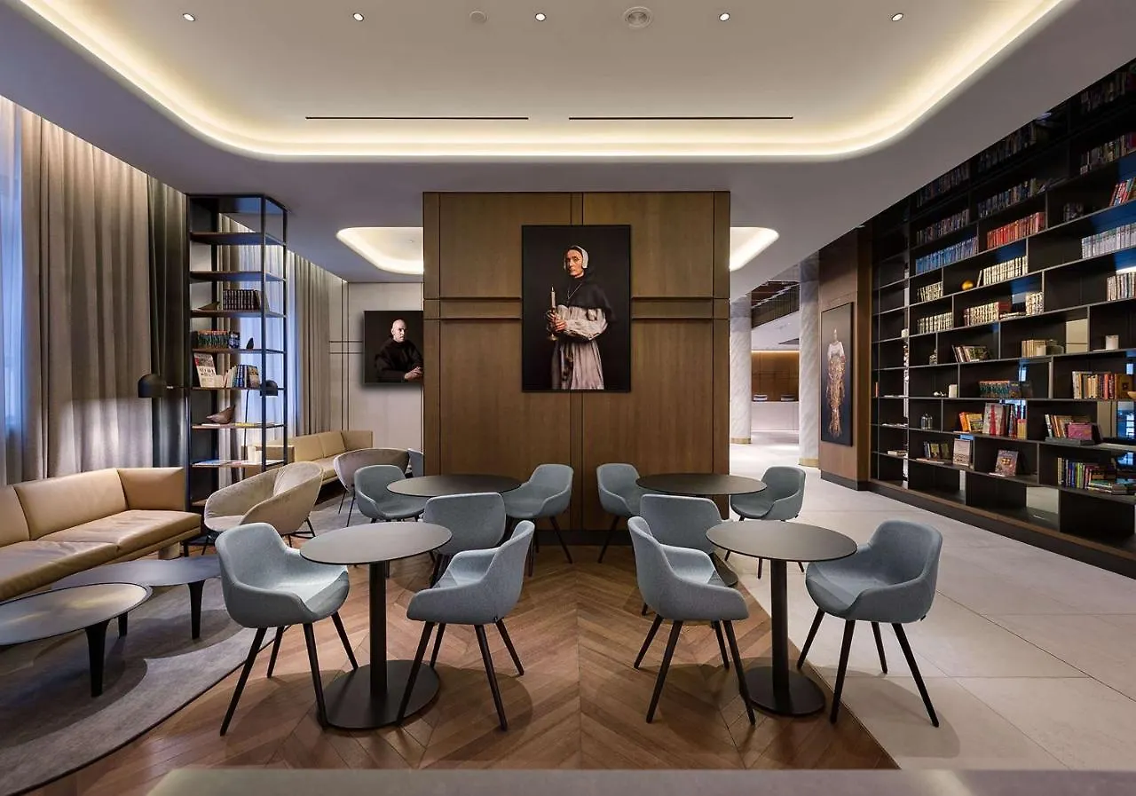 Radisson Blu Hotel, Kyiv City Centre 4*,