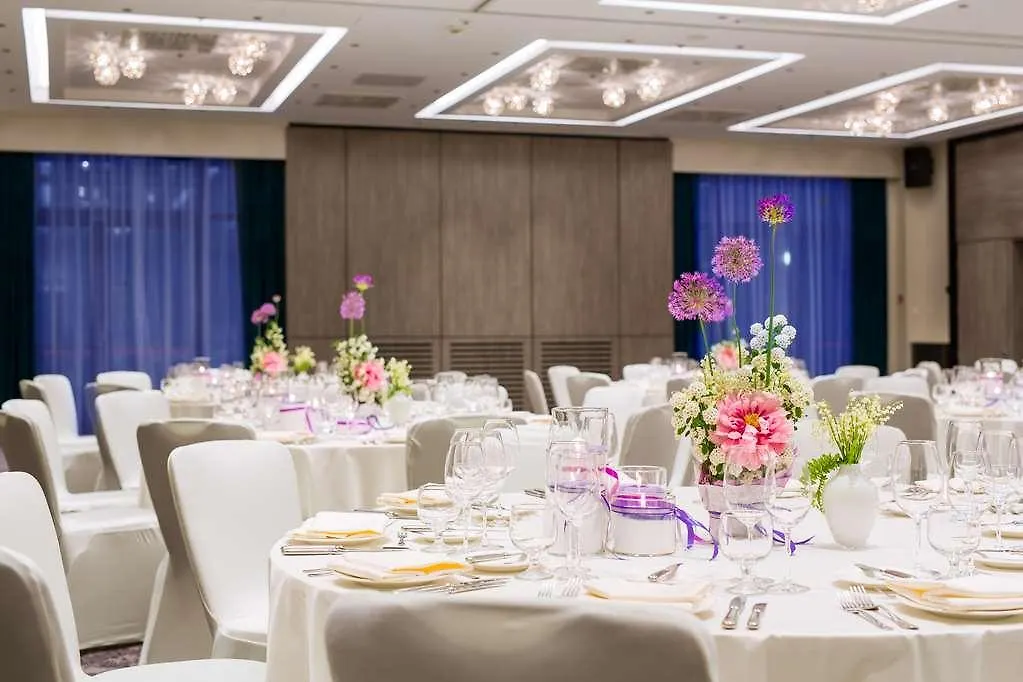 Hotel Radisson Blu Hotel, Kyiv City Centre